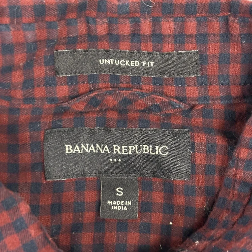 Banana Republic Mens Untucked Fit Gingham Button Down Shirt Burgundy Blue Small